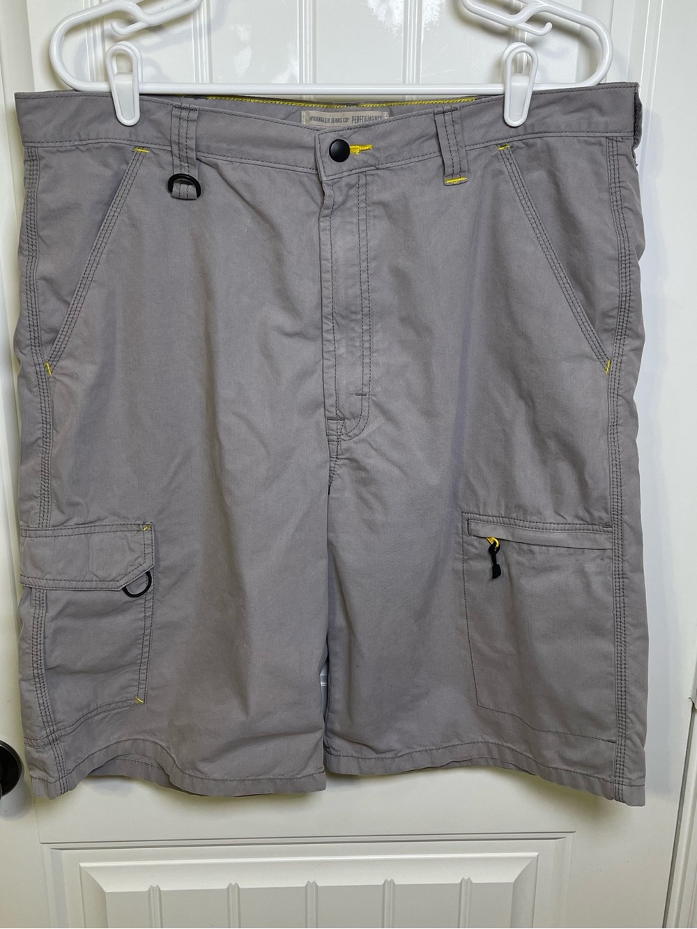Wrangler Performance Series Mens Cargo Shorts Gray Size 36 Hiking Outdoor
